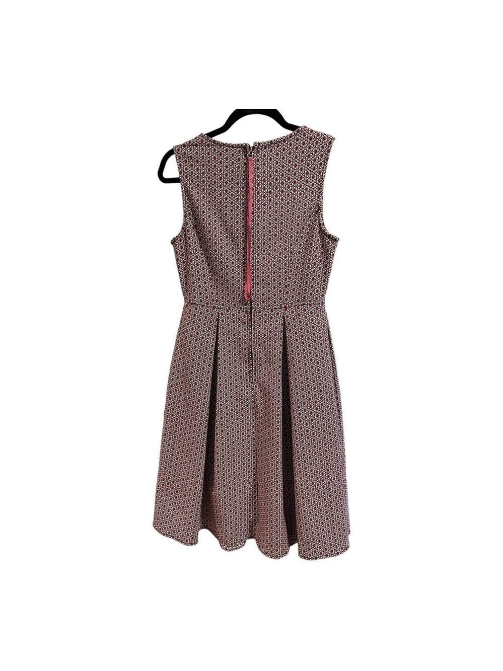 Cute Max Studio Sleeveless Dress - Picture 2 of 9
